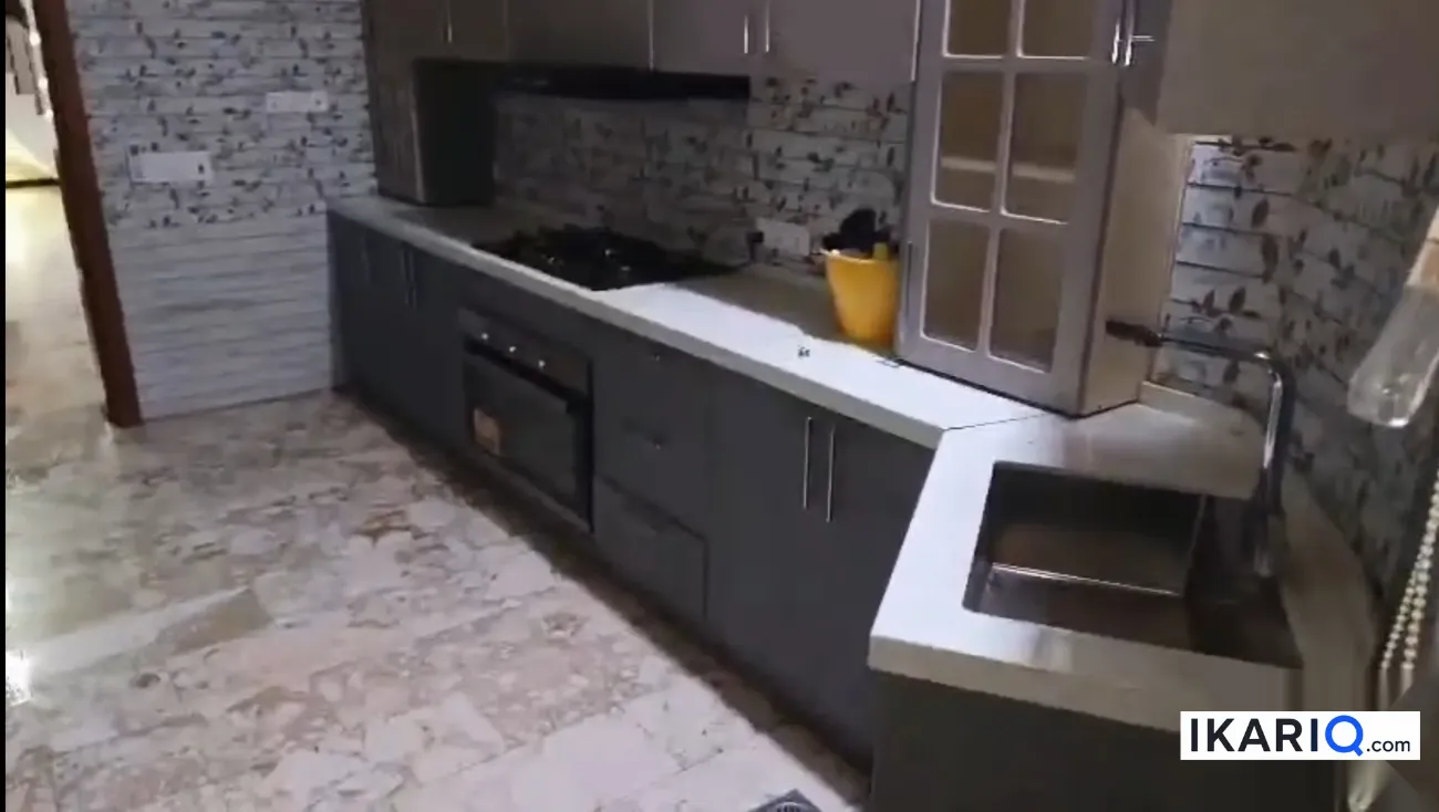 دار للبيع في الكرادة - 131 م² / 398,750,000 IQD — صورة 3