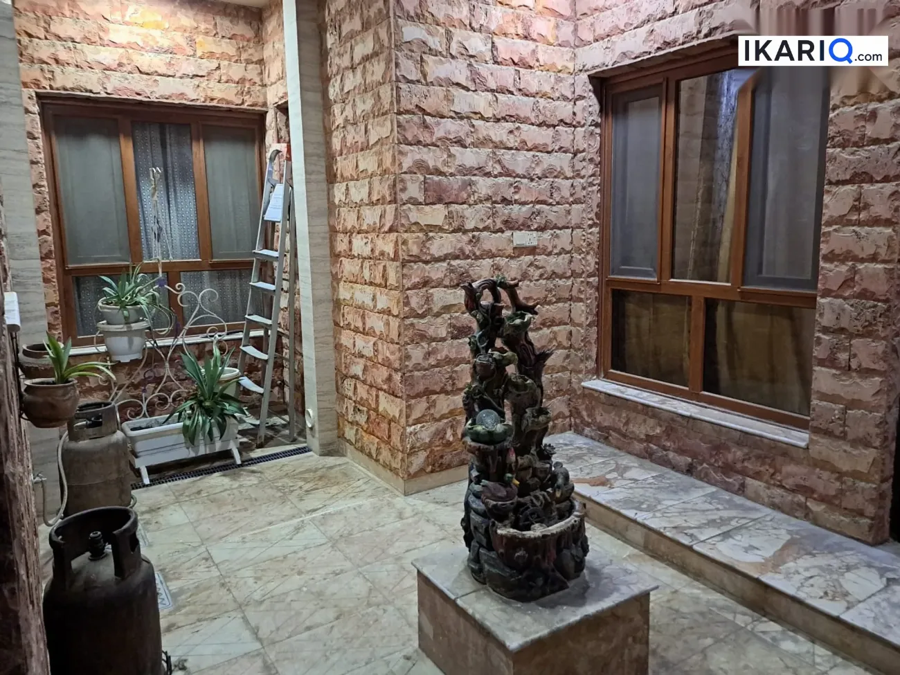 دار للبيع في الحلة - 300 م² / 975,000,000 IQD — صورة 4