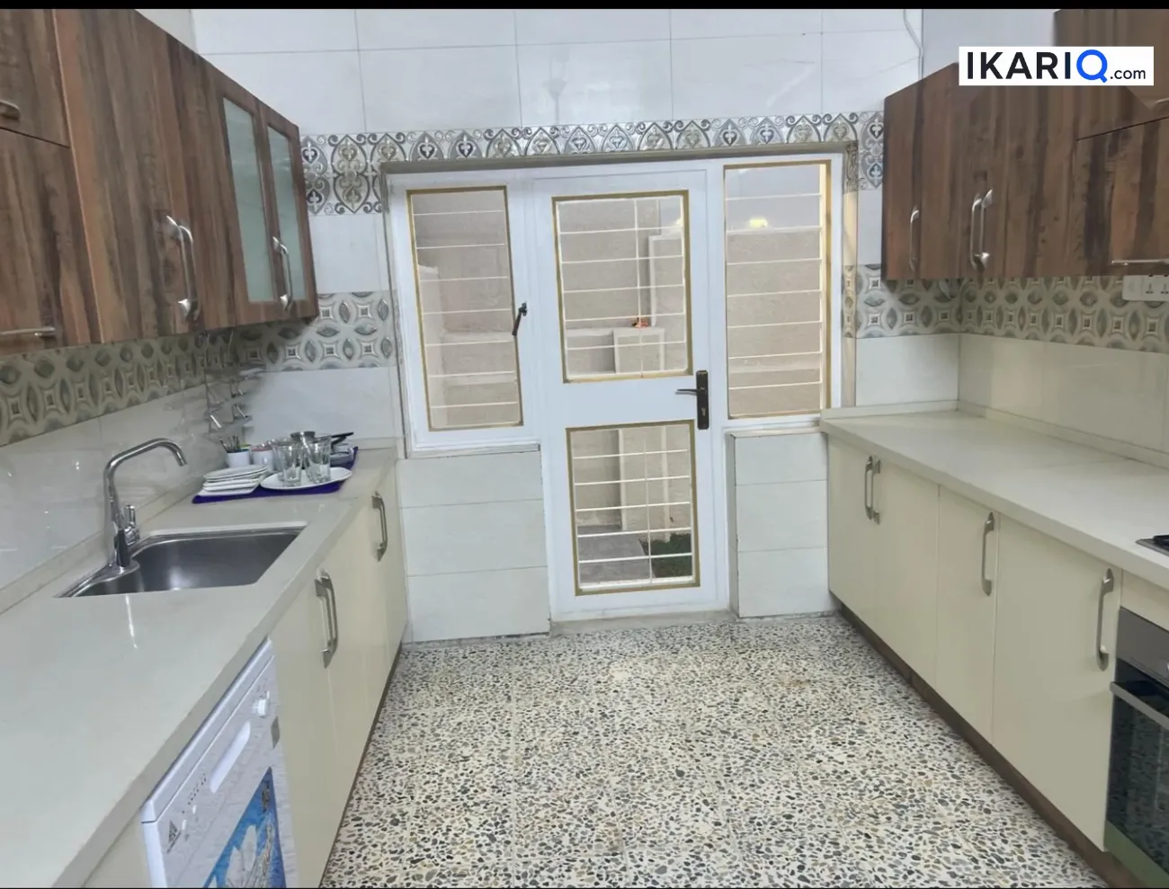 فيلا للبيع في الكرادة - 235 م² / 4,785,000 IQD — صورة 6