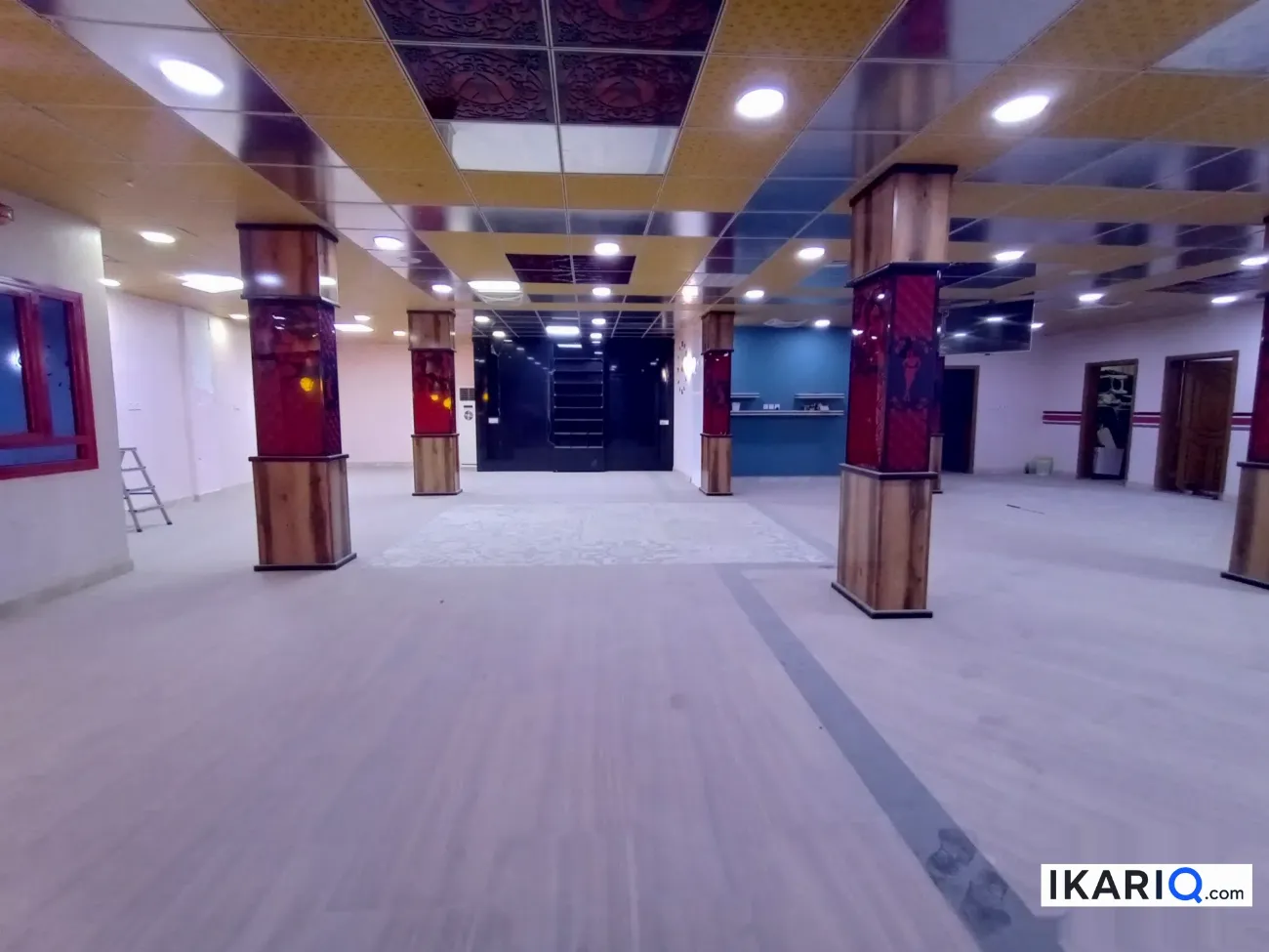 طابق من عمارة للإيجار في البصرة - 300 م² / 2,900,000 IQD