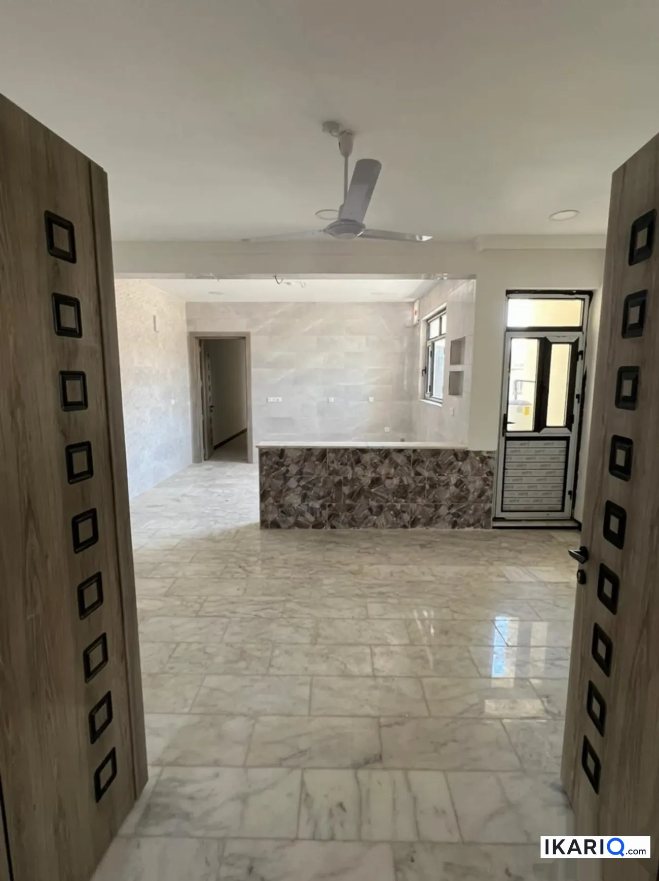 طابق من عمارة للإيجار في الكرادة - 190 م² / 1,740,000 IQD — صورة 10
