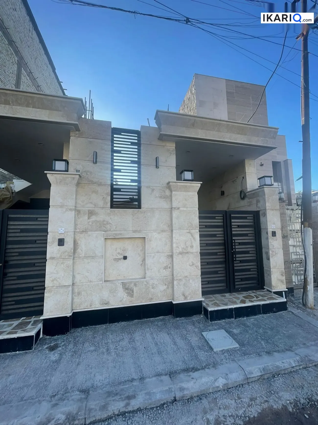 دار للإيجار في الكرادة - 135 م² / 1,350,000 IQD