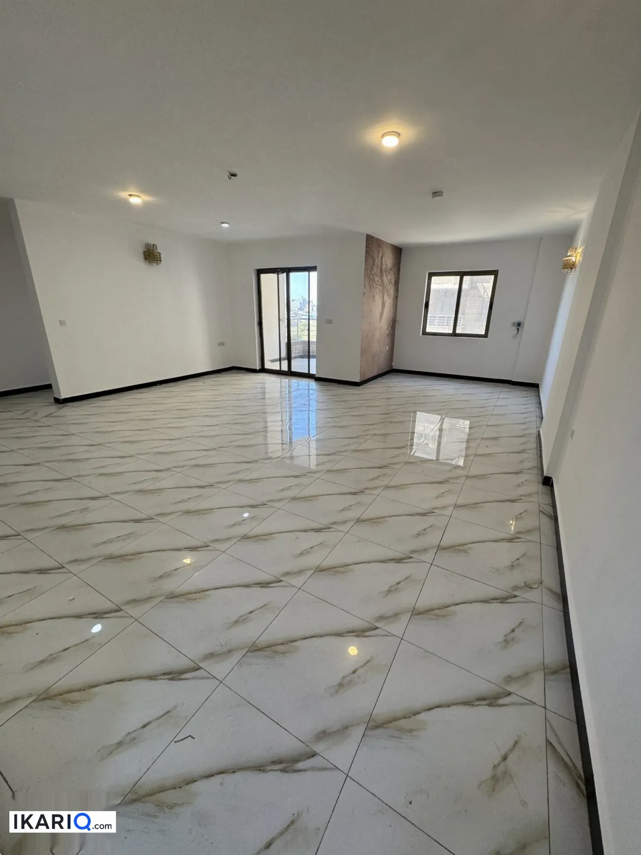 شقة للبيع في السفارات - 195 م² / 35,525,000 IQD