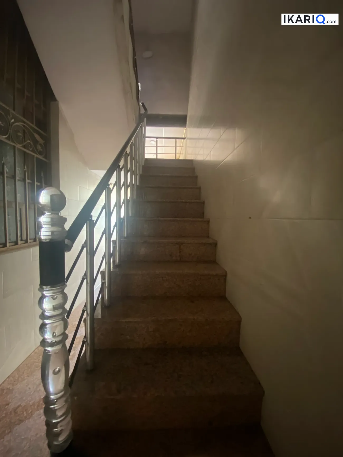 طابق من عمارة للبيع في المشتل - 240 م² / 1,350,000,000 IQD — صورة 3