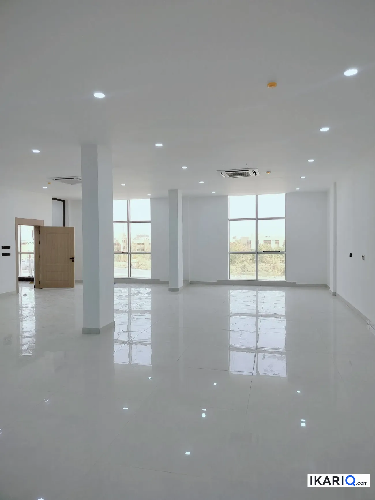 عمارة للإيجار في الجزائر - 230 م² / 2,700,000 IQD