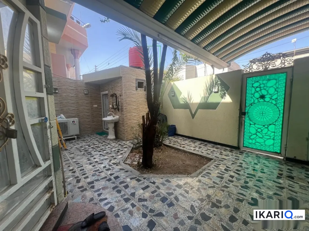 دار للبيع في حي الأصدقاء - 200 م² / 240,000,000 IQD — صورة 6