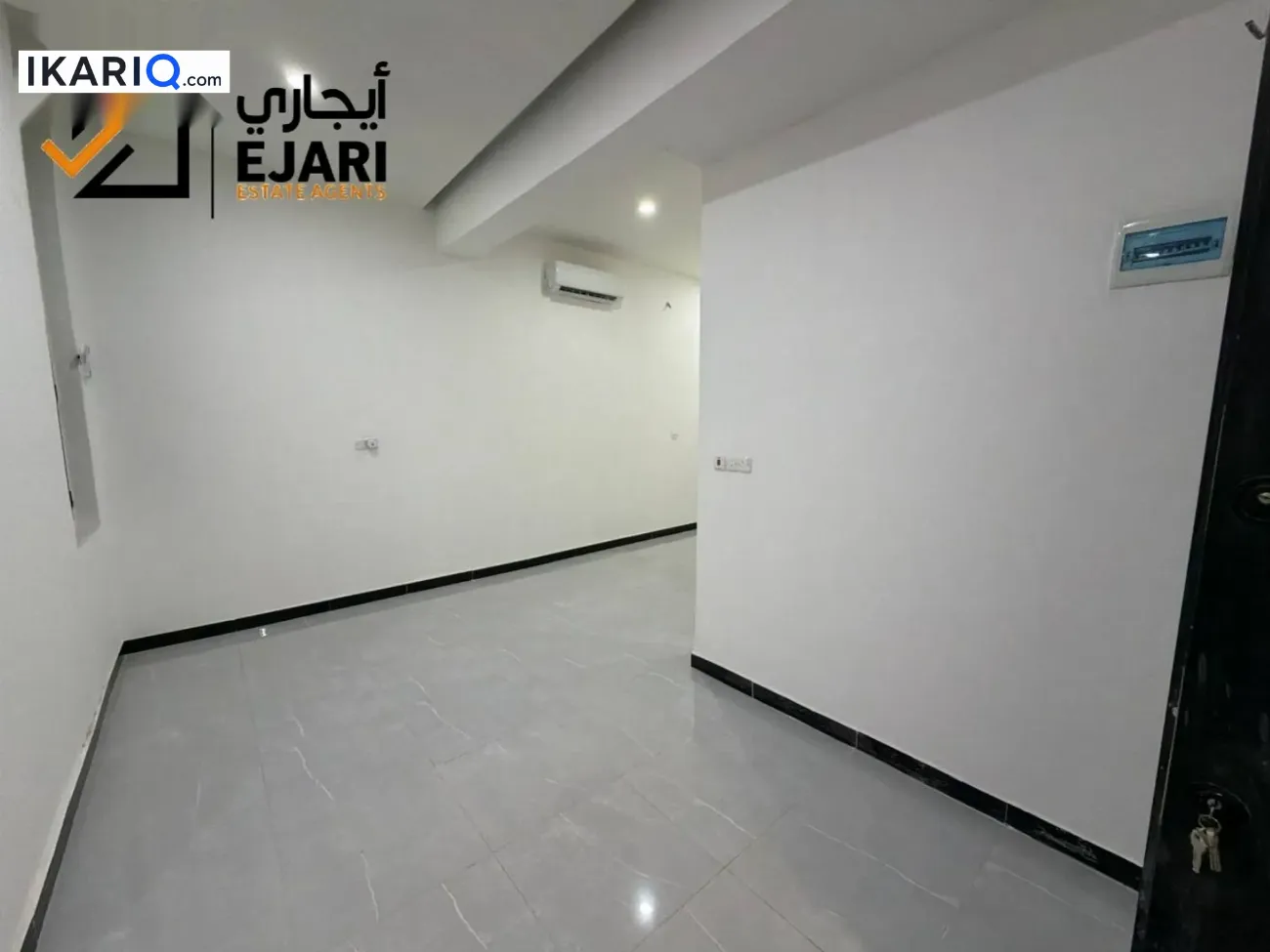 تجاري للإيجار في الكرادة - 300 م² / 19,000,000 IQD — صورة 2