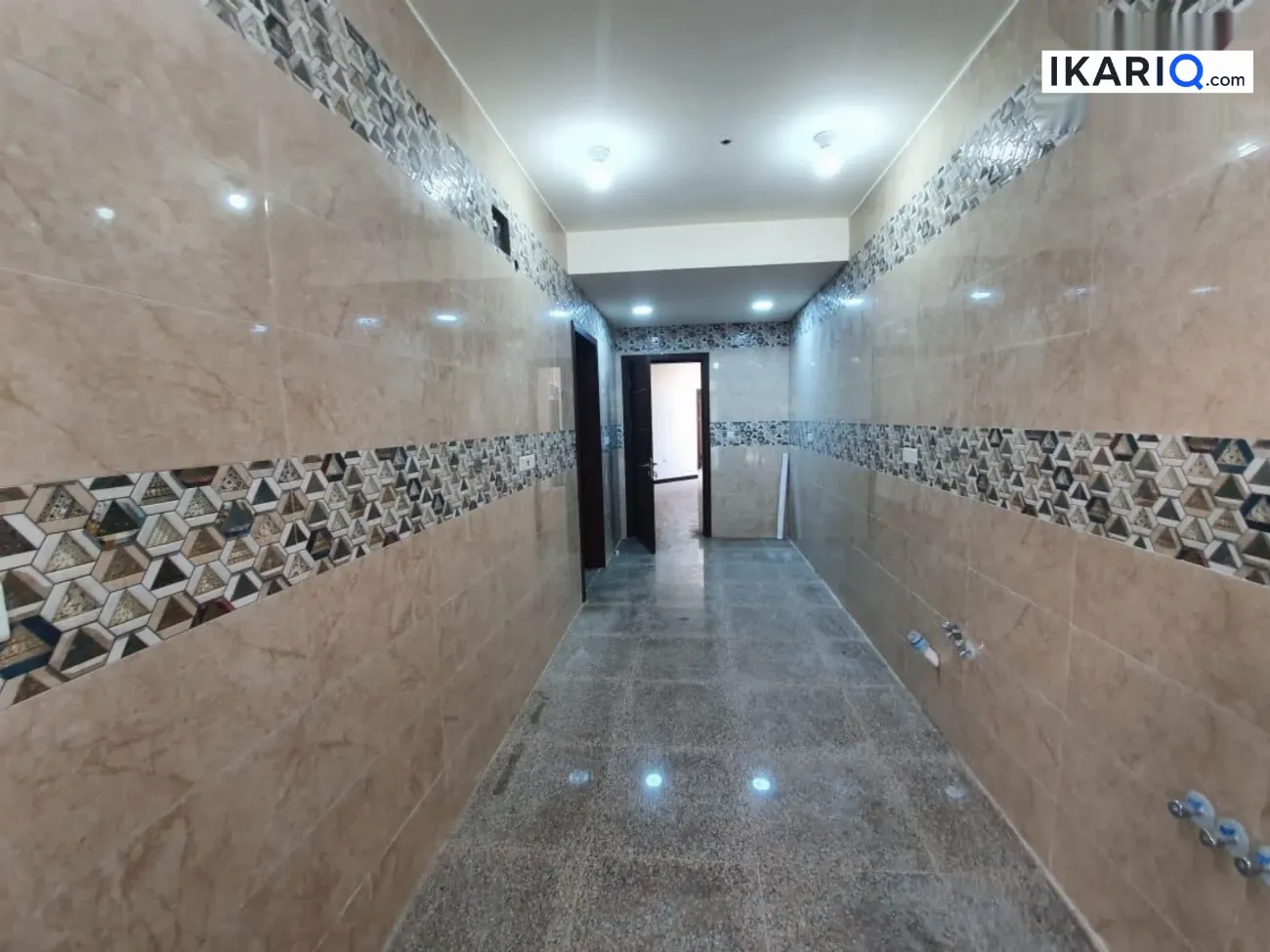 عمارة للبيع في الصرافية - 550 م² / 975,000,000 IQD — صورة 6