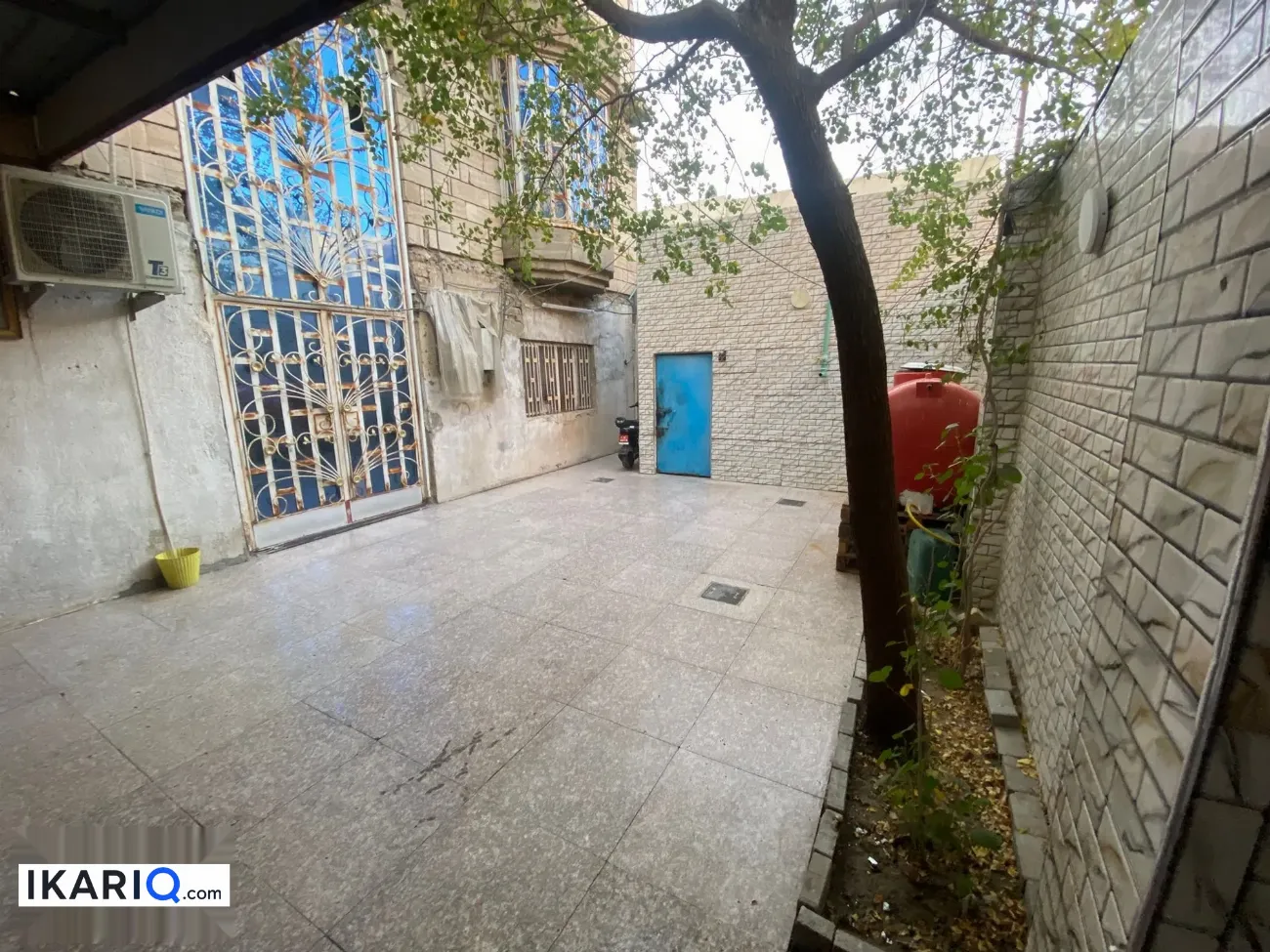 دار للبيع في المهندسين - 318 م² / 500,000,000 IQD — صورة 2