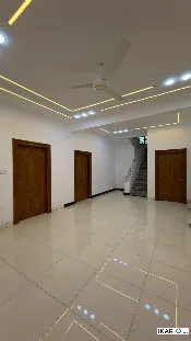 شقة للإيجار في الجزائر - 200 م² / 1,250 IQD — صورة 3