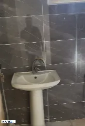 دار للبيع في مجمع الحسين السكني - 200 م² / 126,000,000 IQD — صورة 4