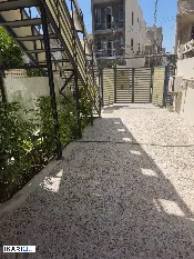 فيلا للإيجار في الكرادة - 200 م² / 2,500,000 IQD — صورة 2
