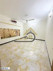 دار للإيجار في صنعاء - 400 م² / 4,000,000 IQD — صورة 4