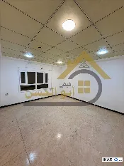 دار للإيجار في صنعاء - 400 م² / 7,000,000 IQD — صورة 2