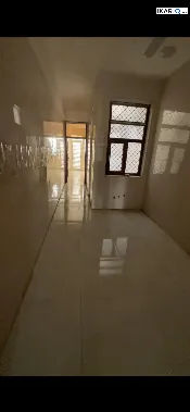 دار للإيجار في الكرادة - 90 م² / 650,000 IQD — صورة 3
