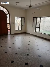 دار للإيجار في الجامعة - 210 م² / 2,000,000 IQD — صورة 3