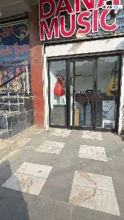 محل للإيجار في الكرادة - 160 م² / 1,600,000 IQD — صورة 4