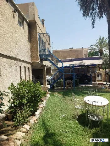 دار للبيع في حي المهندسين - 210 م² / 976,500,000 IQD