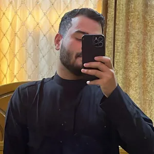 علي عزام