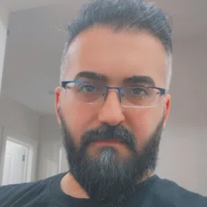 هاشم الصقال